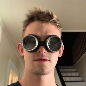 Meet your Posher, Todd